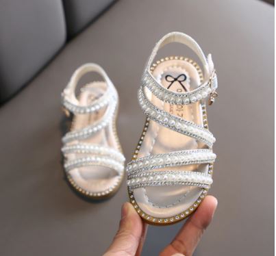 รองเท้าเด็กผู้หญิง รองเท้าสวม รัดส้น ใส่ง่าย ตกแต่ง ไข่มุก ทั้งคู่ แบบน่ารัก ดีไซน์ เก๋ 240704