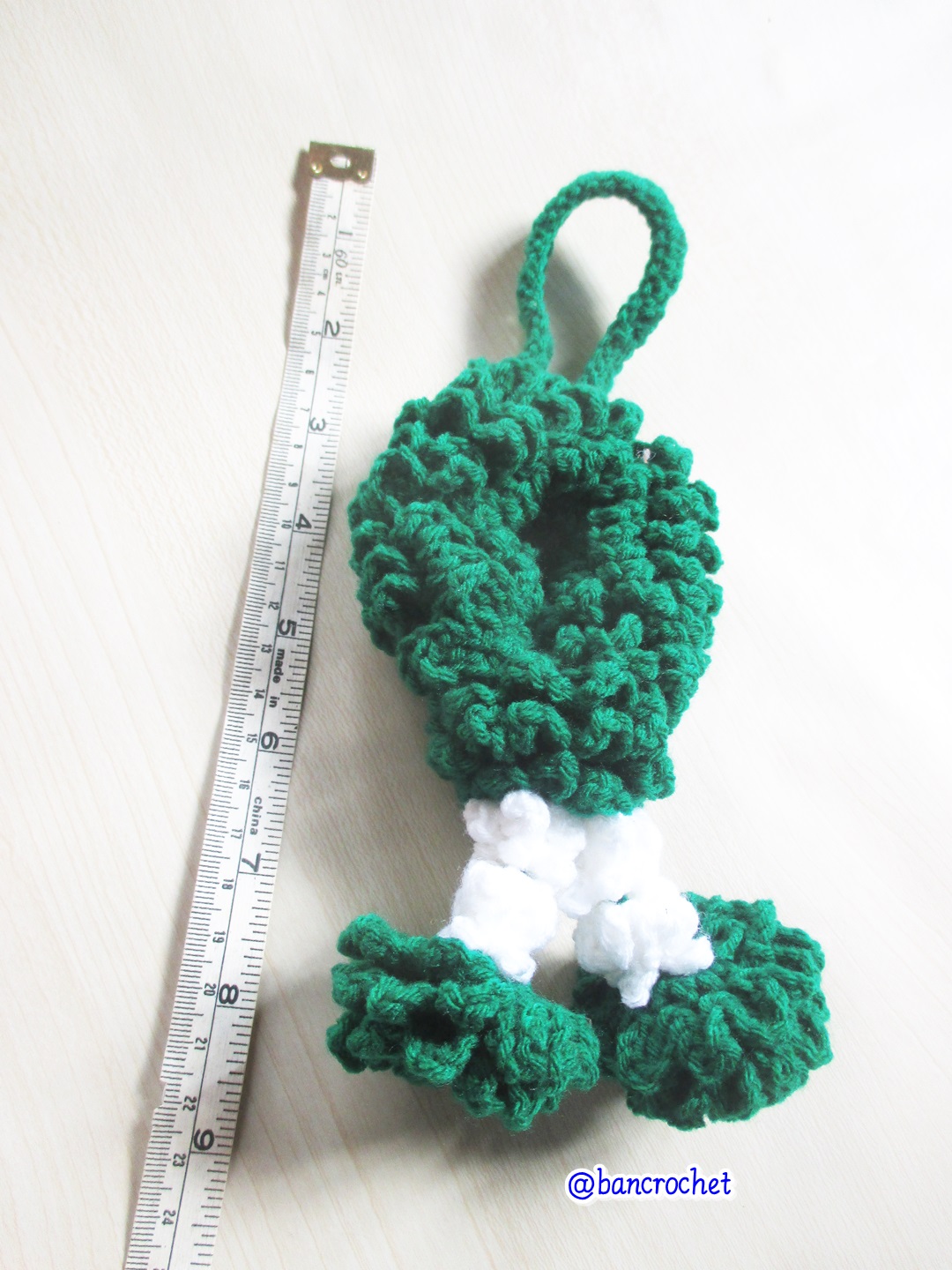 Bancrochet พวงมาลัยถักโครเชต์ Crochet Thai Garland เขียว 6*5*4 inch