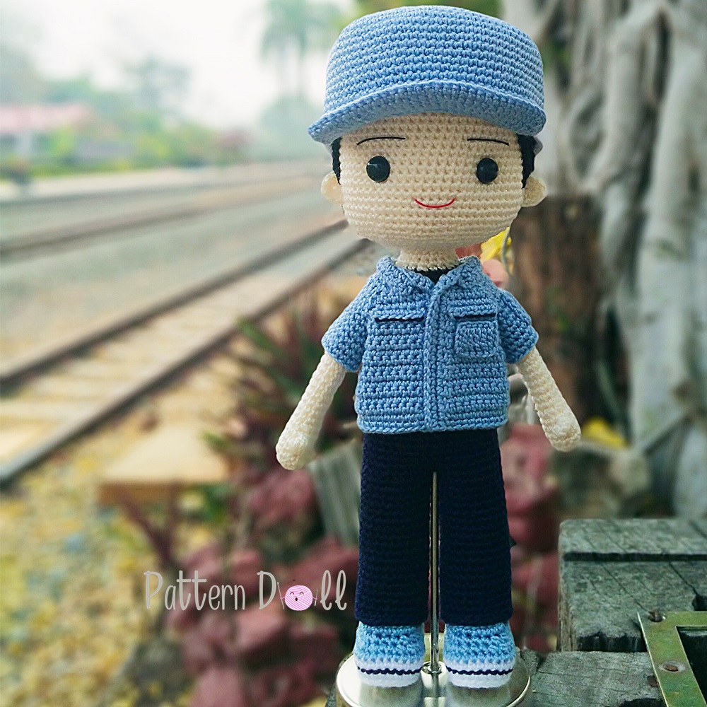 ตุ๊กตาถักชุดช่างยนต์
