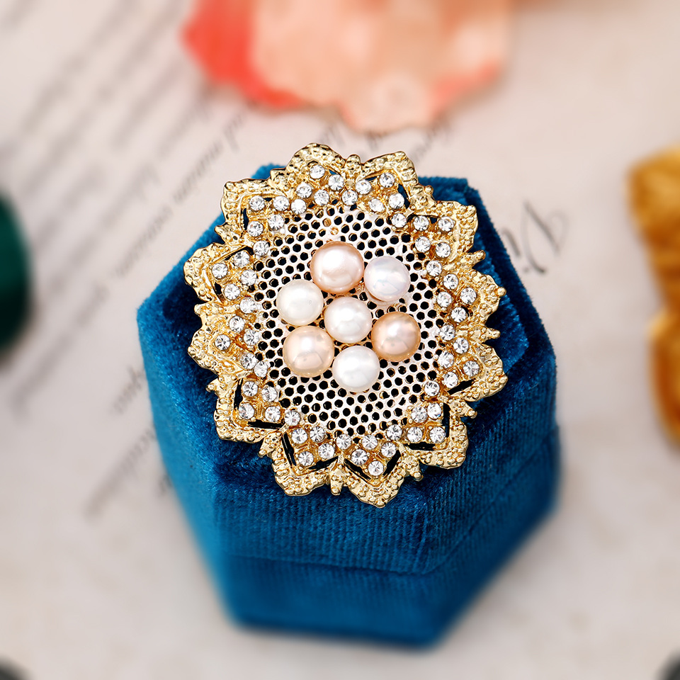 เข็มกลัด เข็มกลัดสวยๆ เข็มกลัดติดเสื้อ Brooch