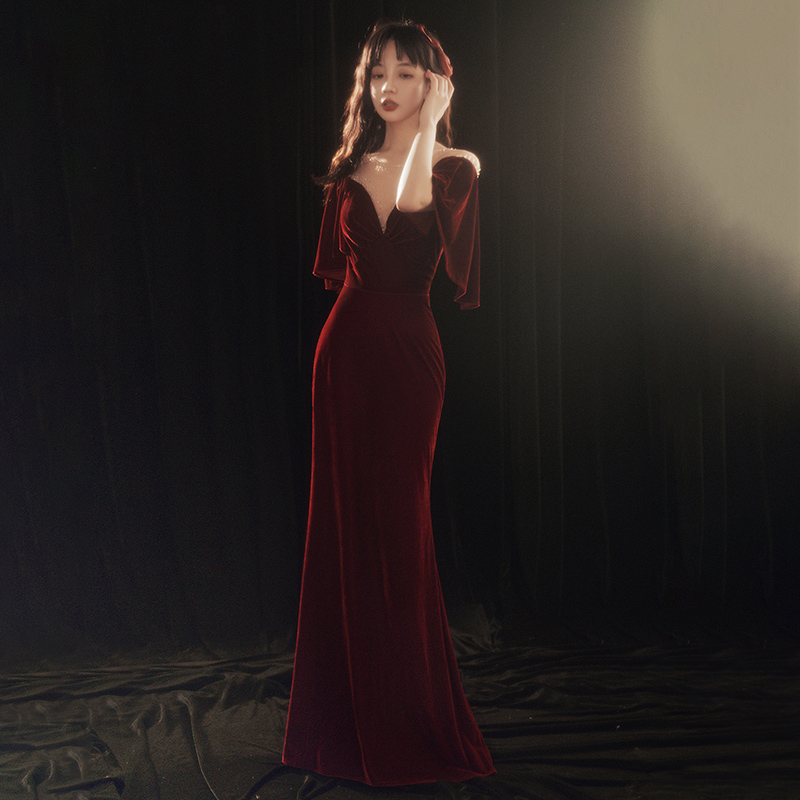 ชุดราตรี ชุดราตรีสวยหรู แบบ ทันสมัย Evening dress