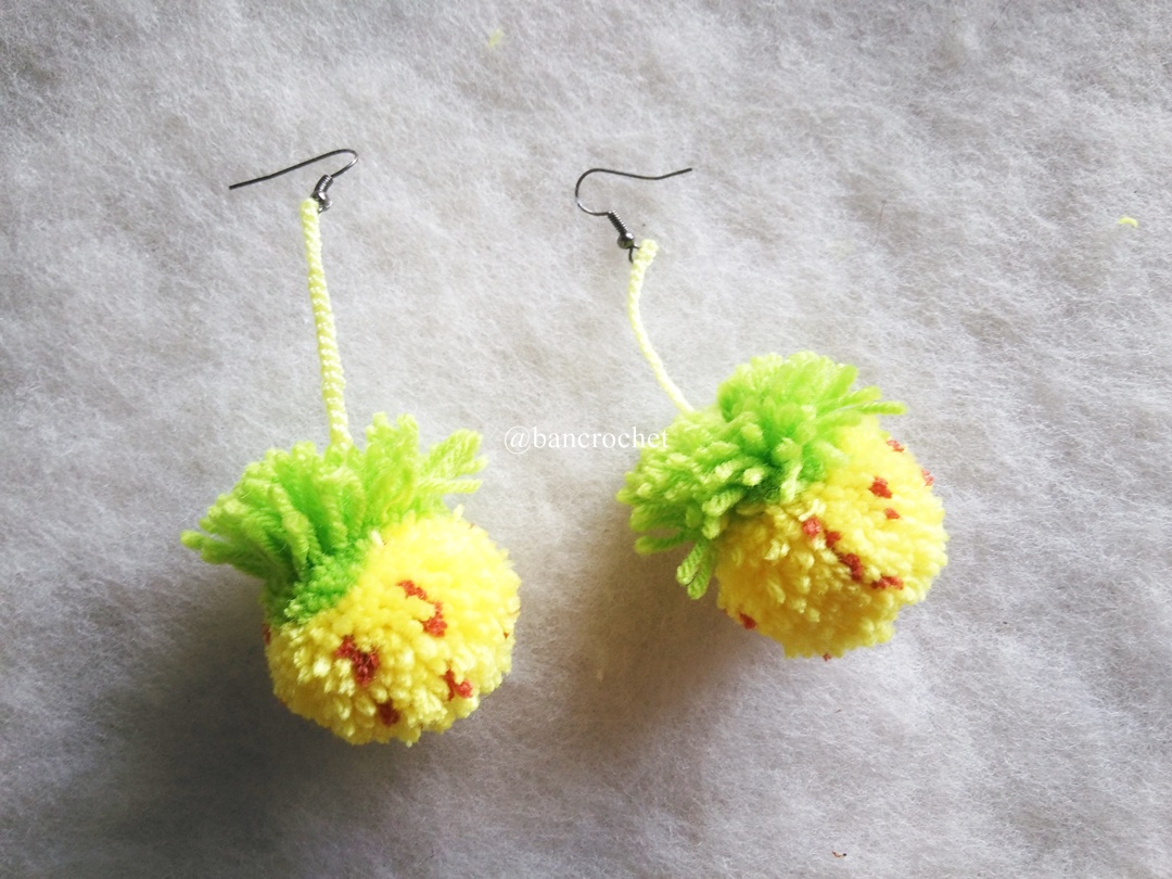ต่างหูถักสับปะรดปอมปอม earrings pompoms หลากสี