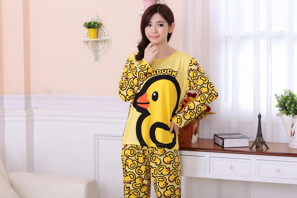 ชุดนอน ลายเป็ดน้อยสีเหลือง น่ารัก ฟรีไซส์ มีทั้งแขนยาวและแขนสั้นน้าา Yellow