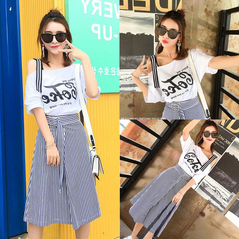 Set_bs1789 ชุดเซ็ท 2 ชิ้น(เสื้อ+กระโปรง) เสื้อทรงโอเวอร์ไซส์เปิดไหล่เฉียงแต่งสายบ่าเข็มขัดผ้าคอตตอนเนื้อนุ่มยืดหยุ่นสูง+กระโปรงยาวลายริ้วสีขาวกรมซิปหลังผ้าโพลีเนื้อดีใส่สบาย งานเซ็ทเข้าชุดสุดน่ารัก ดีเทลเก๋ๆ ดีงาม แมทช์ได้ลงตัวเข้ากันดูดี