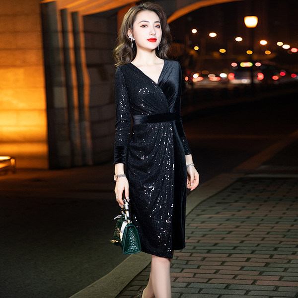 ชุดราตรี ชุดราตรีสวยหรู แบบ ทันสมัย Evening dress