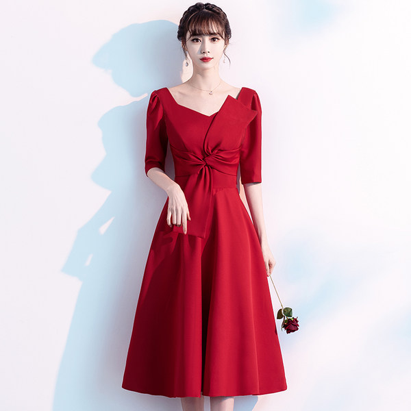 ชุดราตรี ชุดราตรีสวยหรู แบบ ทันสมัย Evening dress