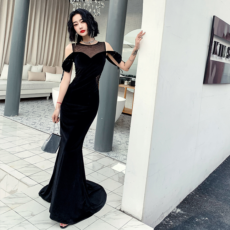 ชุดราตรี ชุดราตรีสวยหรู แบบ ทันสมัย Evening dress