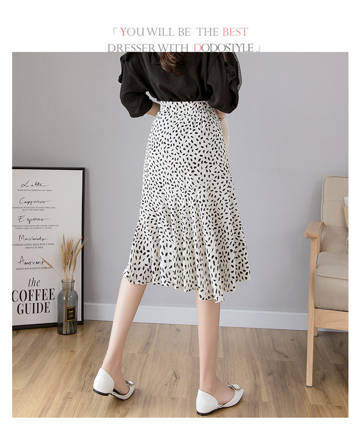 Skirt364 กระโปรงยาวลายกราฟฟิคชายระบาย เอวสม็อคยางยืดด้านหลัง ซิปข้าง มีซับใน ผ้าชีฟองเนื้อหนามีน้ำหนักทิ้งตัวผ้านุ่มใส่สบาย งานดีทรงดีลายสวย แมทช์กับเสื้อทรงไหนก็น่ารัก ใส่เที่ยว/ใส่ทำงานได้