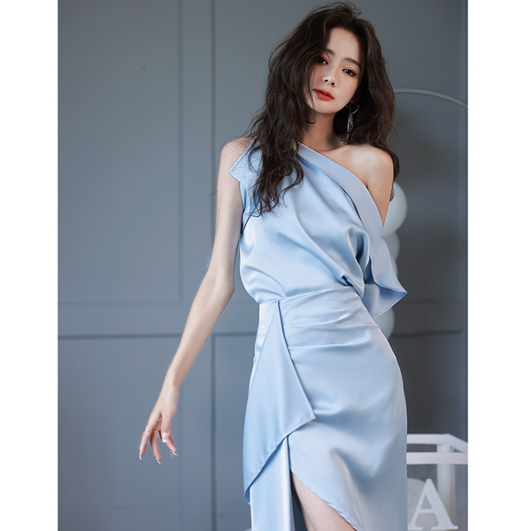 ชุดราตรี ชุดราตรีสวยหรู แบบ ทันสมัย Evening dress