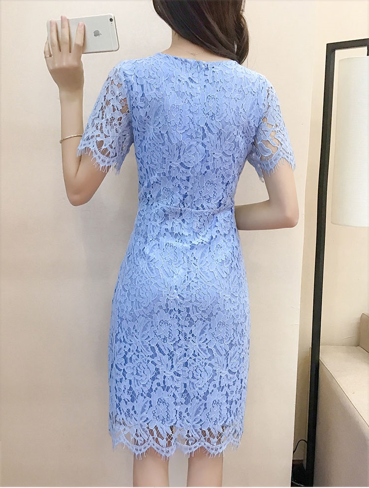 Dress4495-Blue เดรสลูกไม้ทรงเข้ารูปสีฟ้า ซิปหลังใส่ง่าย มีซับในอย่างดีทั้งชุด ผ้าลูกไม้คอตตอนเนื้อดีหนาสวย งานดีทรงดีลายสวย เรียบหรูดูแพงสุด ใส่ทำงาน/ใส่ออกงานได้