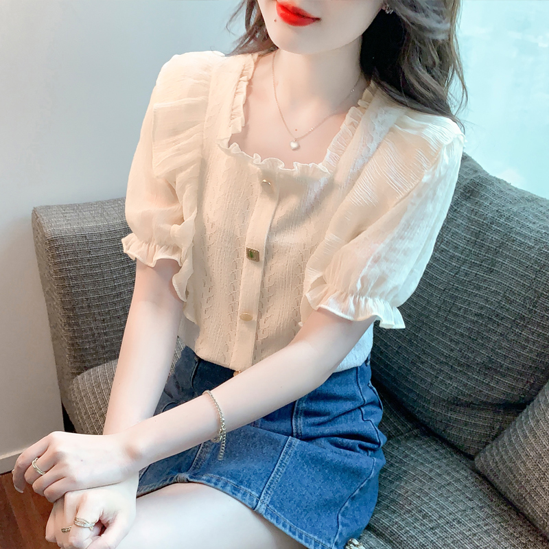 เสื้อลูกไม้ แขนสั้น