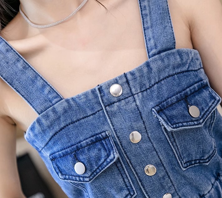 เดรสยีนส์ กระโปรงสั้น แบบชุดเอี๊ยม น่ารัก ๆ เดรส ใส่เที่ยว วัยรุ่น แบบชิค ๆ 975303
