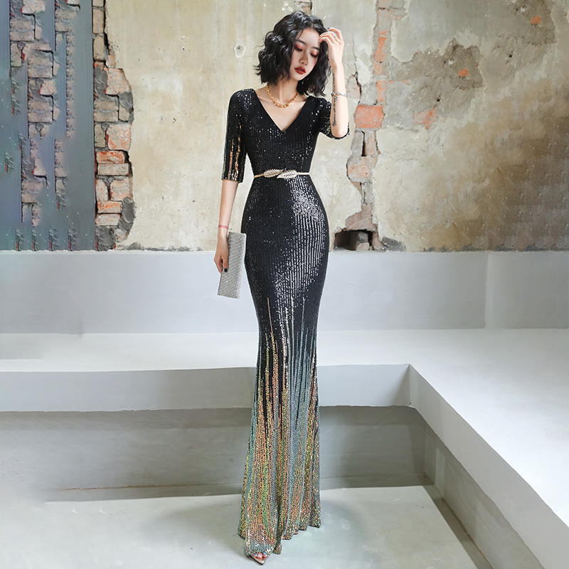 ชุดราตรี ชุดราตรีสวยหรู แบบ ทันสมัย Evening dress