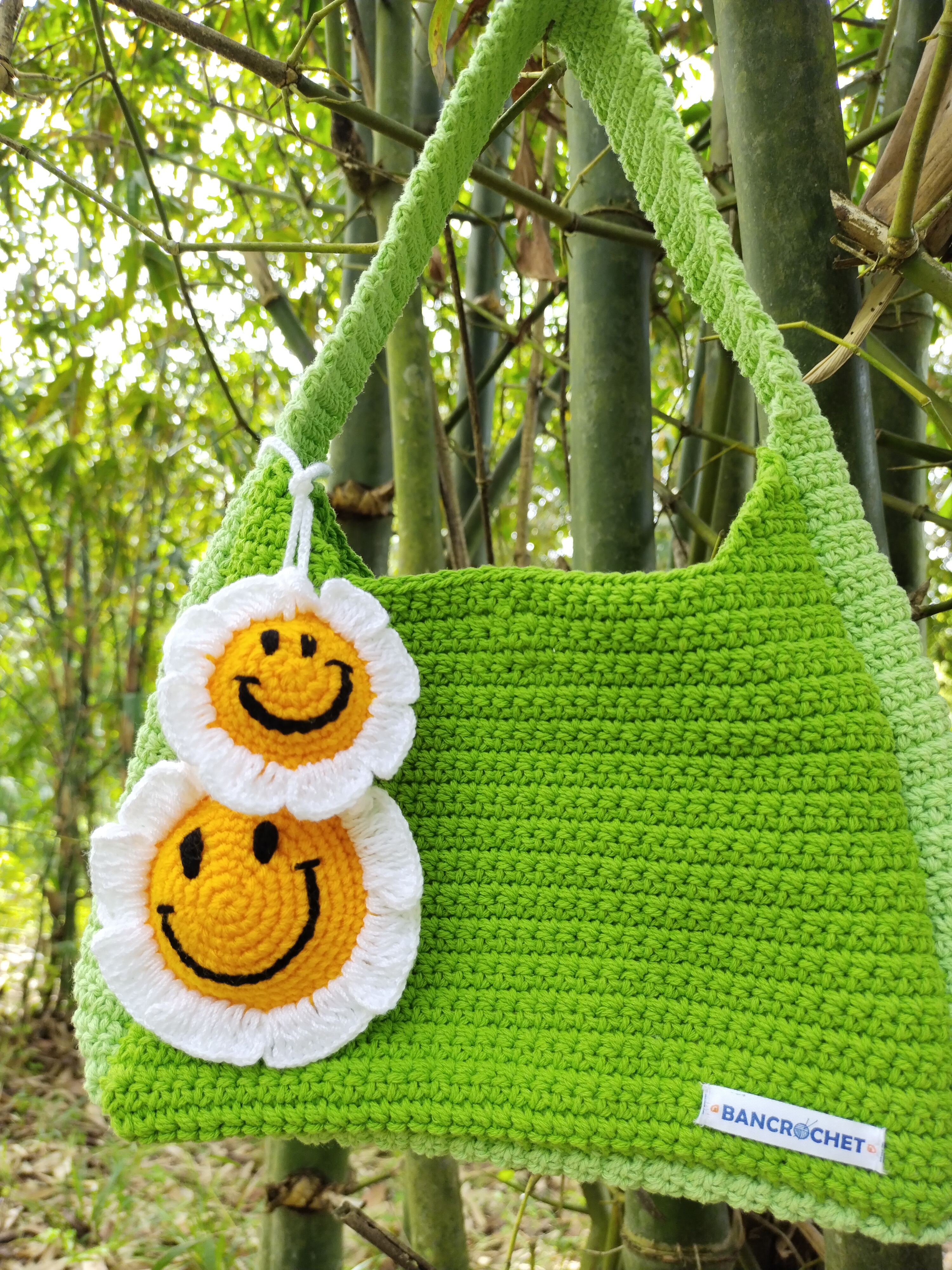 Bancrochet กระเป๋าถักโครเชต์ crochet bag เขียว 8*5.5 สาย 7 inch
