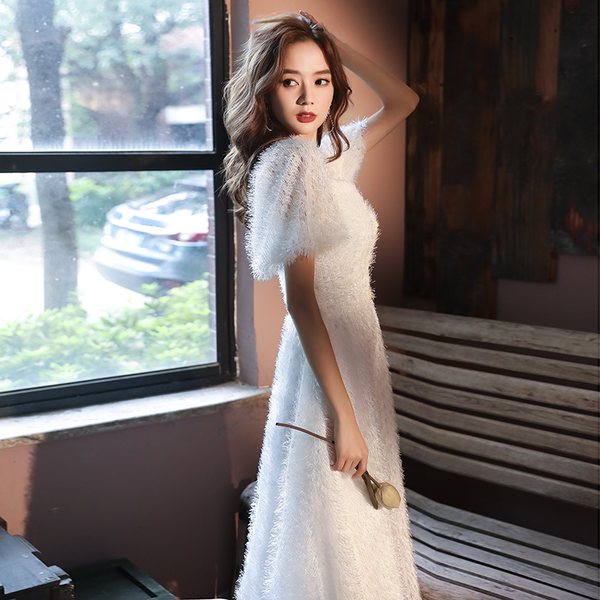 ชุดราตรี ชุดราตรีสวยหรู แบบ ทันสมัย Evening dress