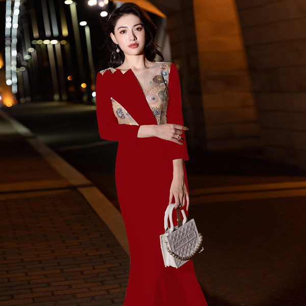 ชุดราตรี ชุดราตรีสวยหรู แบบ ทันสมัย Evening dress