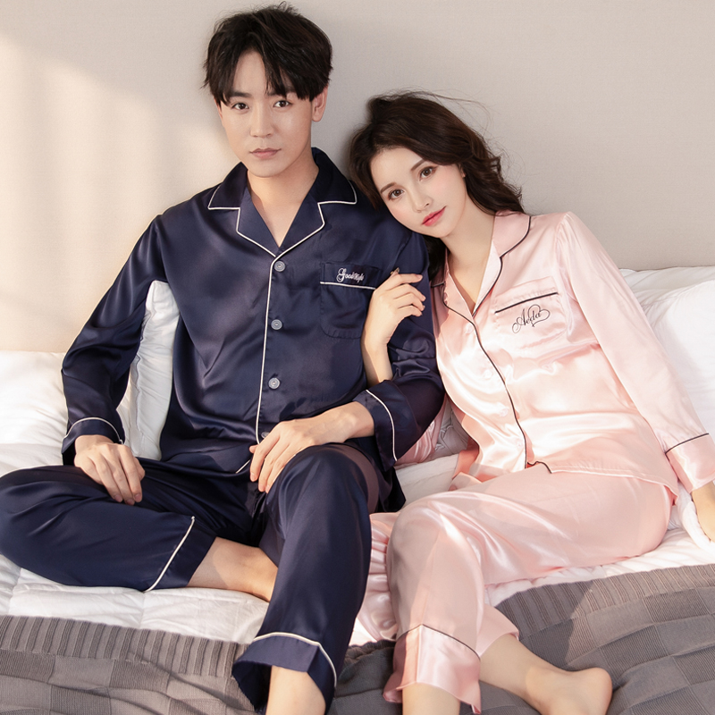 ชุดนอนผู้หญิง