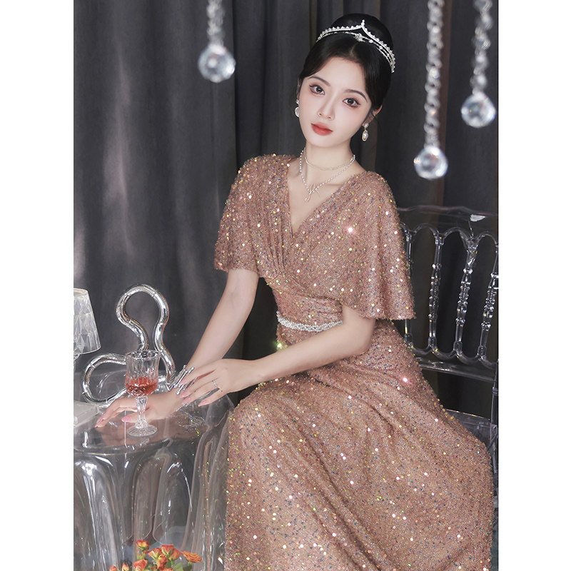 ชุดราตรี ชุดราตรีสวยหรู แบบ ทันสมัย Evening dress