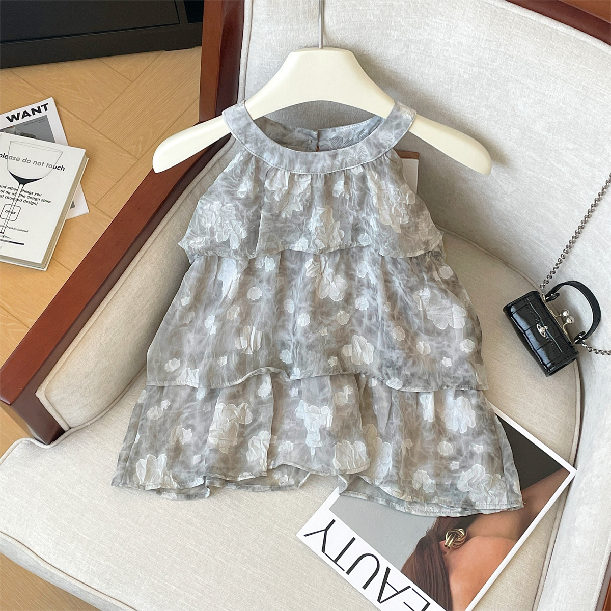 เสื้อเชิ้ตผู้หญิงใส่ทํางาน 390 บาทต่อชิ้น ฟรีค่าจัดส่ง