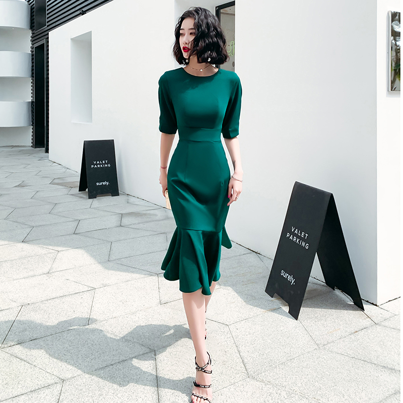 ชุดราตรี ชุดราตรีสวยหรู แบบ ทันสมัย Evening dress