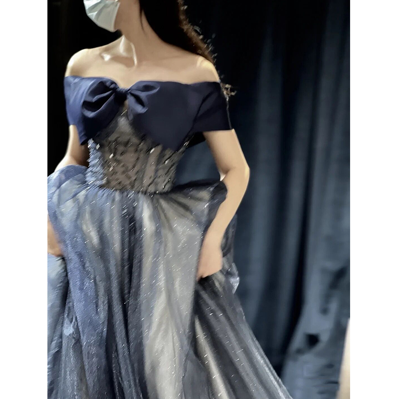 ชุดราตรี ชุดราตรีสวยหรู แบบ ทันสมัย Evening dress