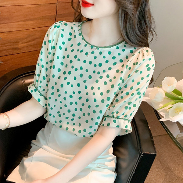 เสื้อลูกไม้ แขนสั้น