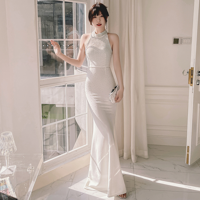 ชุดราตรี ชุดราตรีสวยหรู แบบ ทันสมัย Evening dress