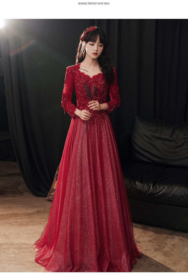 ชุดราตรี ชุดราตรีสวยหรู แบบ ทันสมัย Evening dress