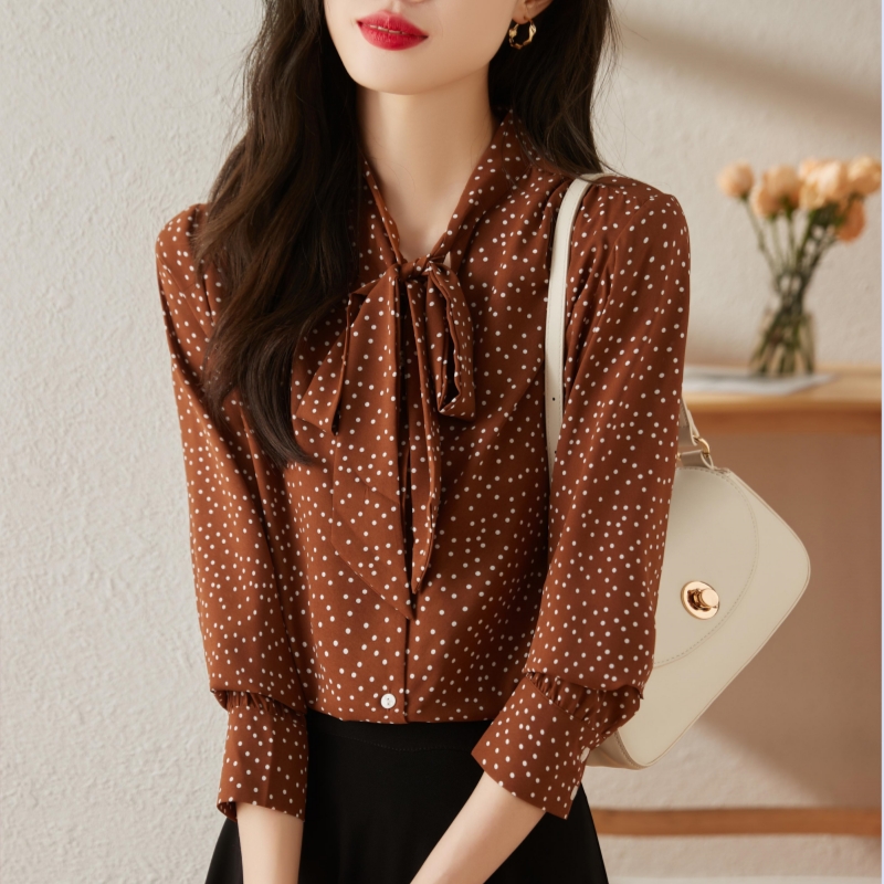 เสื้อเชิ้ตผู้หญิงแขนยาว เสื้อเชิ้ตผู้หญิงใส่ทํางาน 390 บาทต่อชิ้น ฟรีค่าจัดส่ง