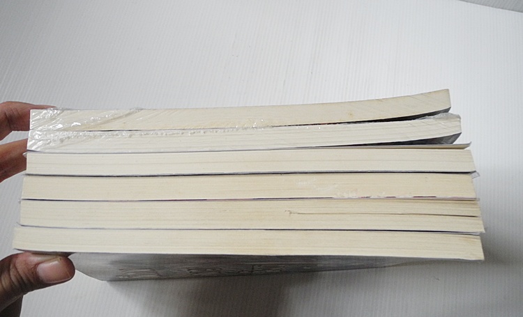 พิภพพญามังกร ภาค1-2 ( รวม 6 เล่ม ) ( ไม่ครบขาดเล่ม 5 ภาค 1 ค่ะ) / ฮัวเสี่ยวเยว่