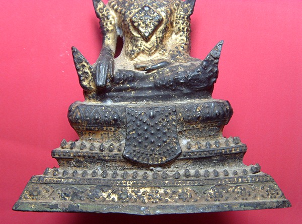 พระรัตนะทรงเครื่อง