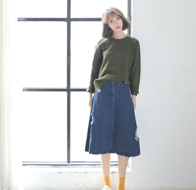 Sweater เสื้อสเวทเตอร์แขนยาว สีเขียวขี้ม้า ทรงสวย จะใส่เดี่ยวไหรือใส่โค้ทคลุมก็เริ่ด