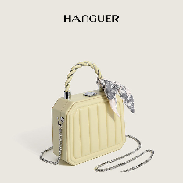 กระเป๋าสะพายข้างผู้หญิง กระเป๋าสะพายสไตล์เกาหลี By HANGUER&CK