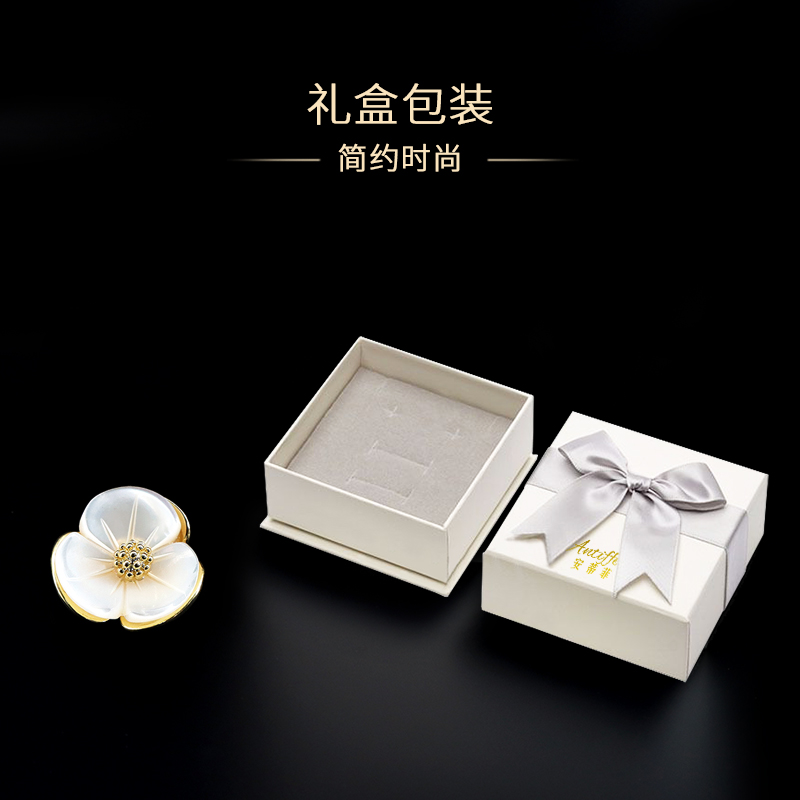 เข็มกลัด เข็มกลัดสวยๆ เข็มกลัดติดเสื้อ Brooch