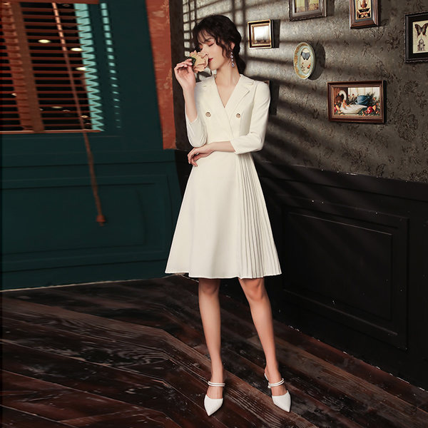 ชุดราตรี ชุดราตรีสวยหรู แบบ ทันสมัย Evening dress