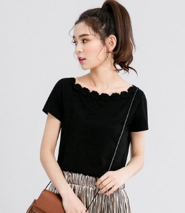เสื้อยืดผู้หญิงลายสวยๆ