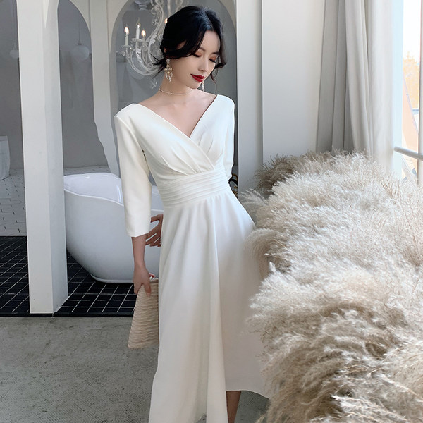 ชุดราตรี ชุดราตรีสวยหรู แบบ ทันสมัย Evening dress