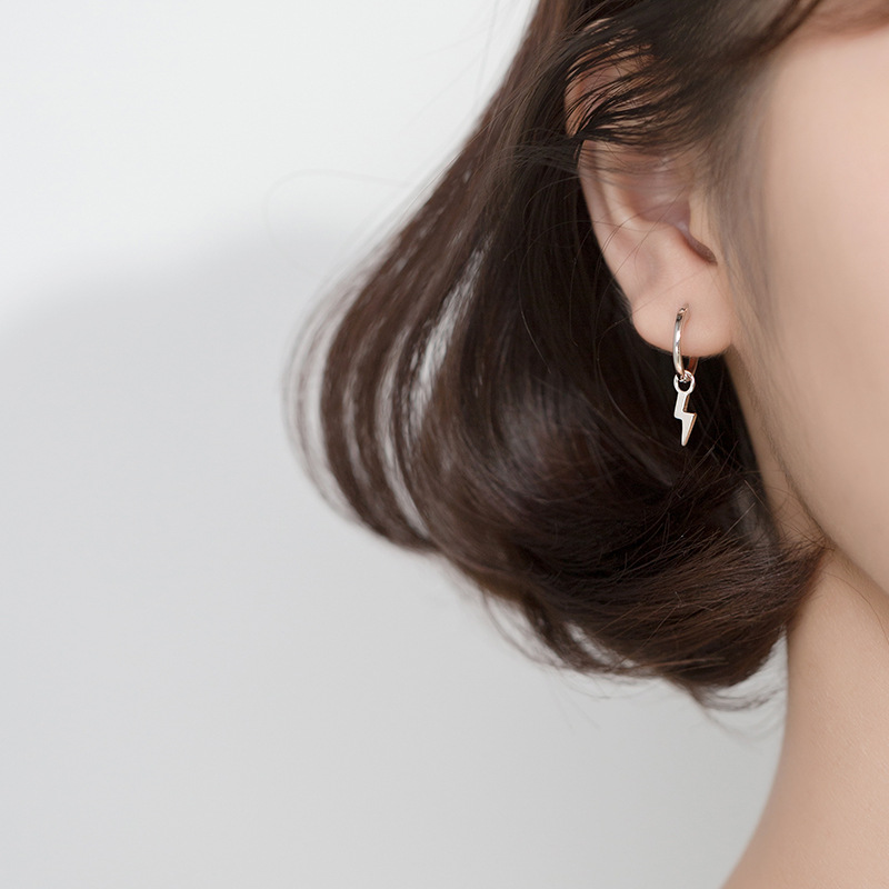 ต่างหูเงินแท้S925 รุ่น Storm ต่างหูห่วงก้านสับแต่งสายฟ้า สูง12.8mm ตุ้มหูเงินแท้ทั้งชิ้น Silver925