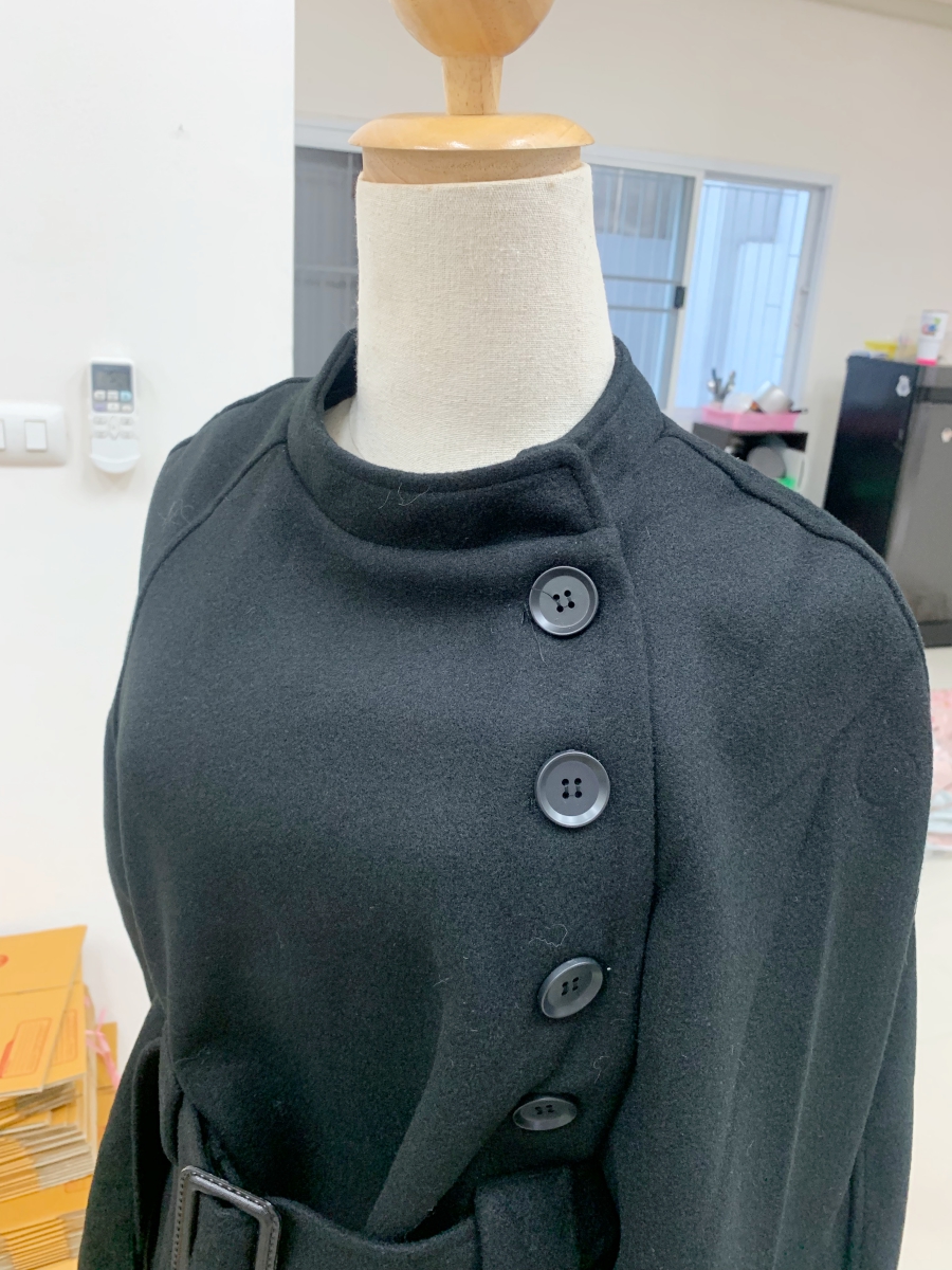 European style cape coat แบบสวยผู้ดี ไฮโซสุดๆ สายแฟชั่นห้ามพลาด ทรงสวยเกาหลี พร้อมสายรัดเอว เพิ่มความเก๋ มีซับในกันลมด้วยน้า black