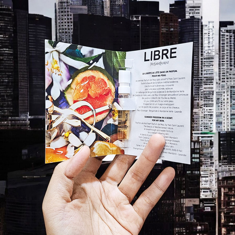 Yves Saint Laurent Libre L'Eau Nue Parfum De Peau 2 ml.