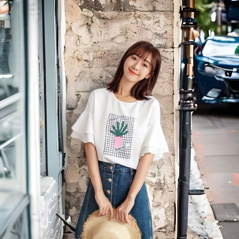 Blouse3791 เสื้อแขนระบายสีขาวครีม แต่งลายน่ารัก ผ้าชีฟองเนื้อดีเกรดพรีเมียมหนามีน้ำหนักทิ้งตัวไม่ยับง่ายใส่สบาย ซับในเนื้อหนาอย่างดี งานน่ารักแมทช์ง่ายใส่กับอะไรก็เข้า
