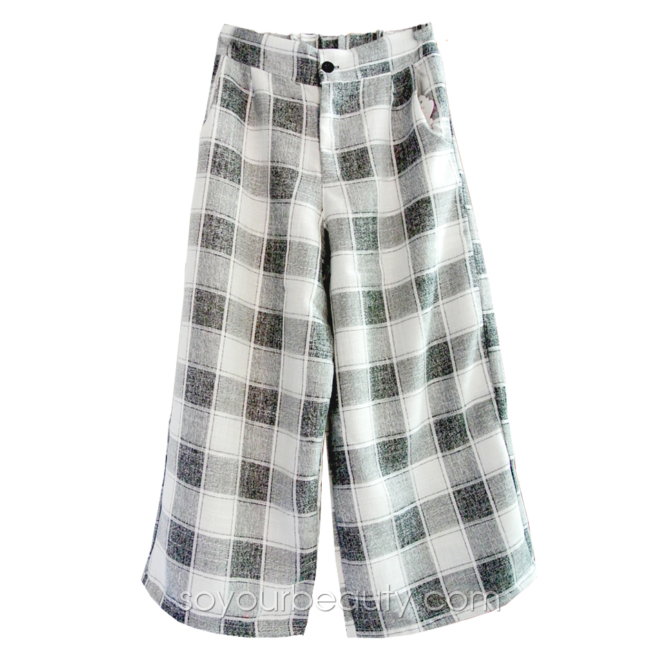 กางเกงแฟชั่น กางเกงขาบาน 4 ส่วน ลายสก๊อต