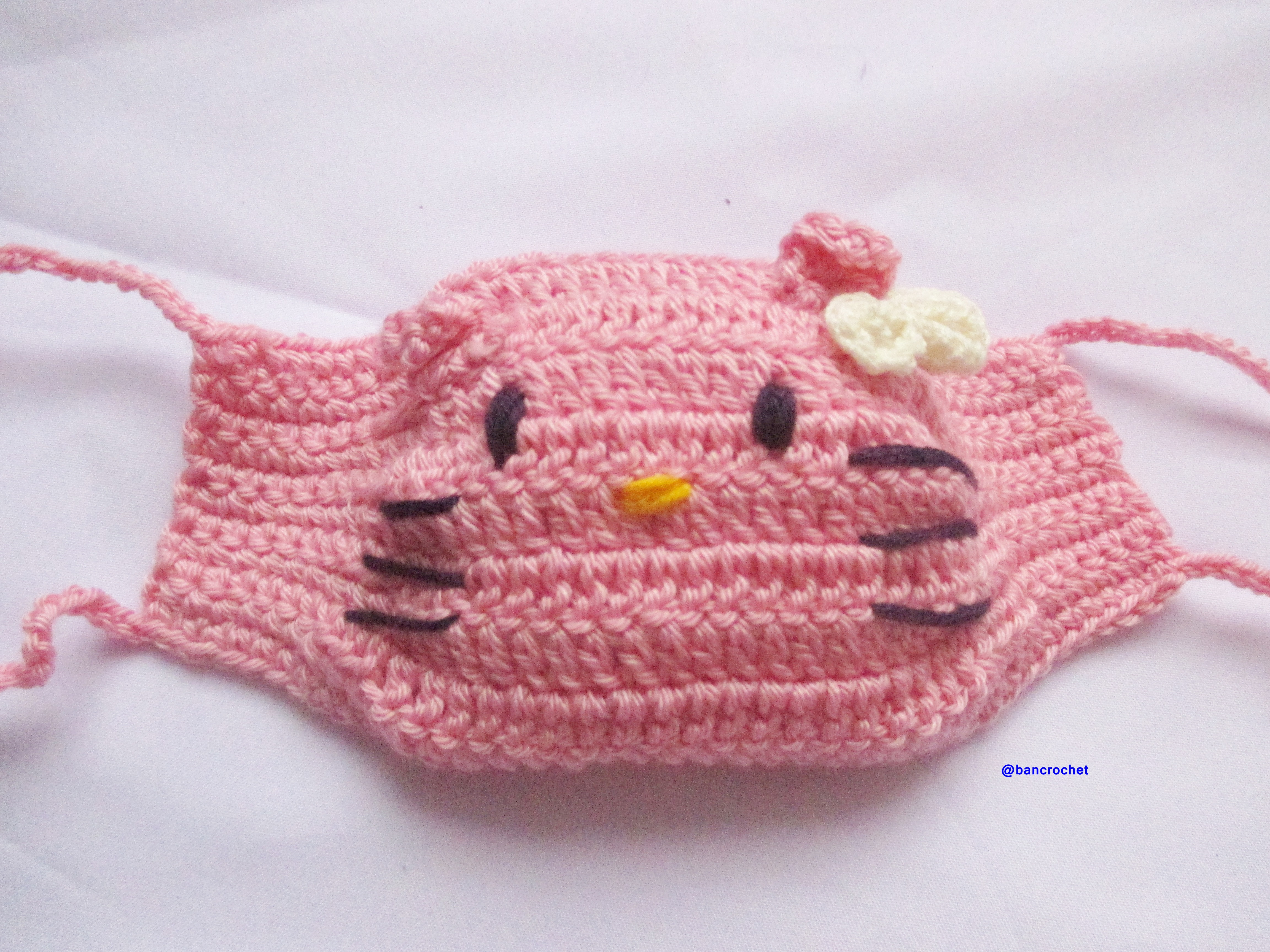 Bancrochet ผ้าปิดจมูกถักโครเชต์ ลายคิตตี้ Crochet mask fashion หลากสี 4 นิ้ว