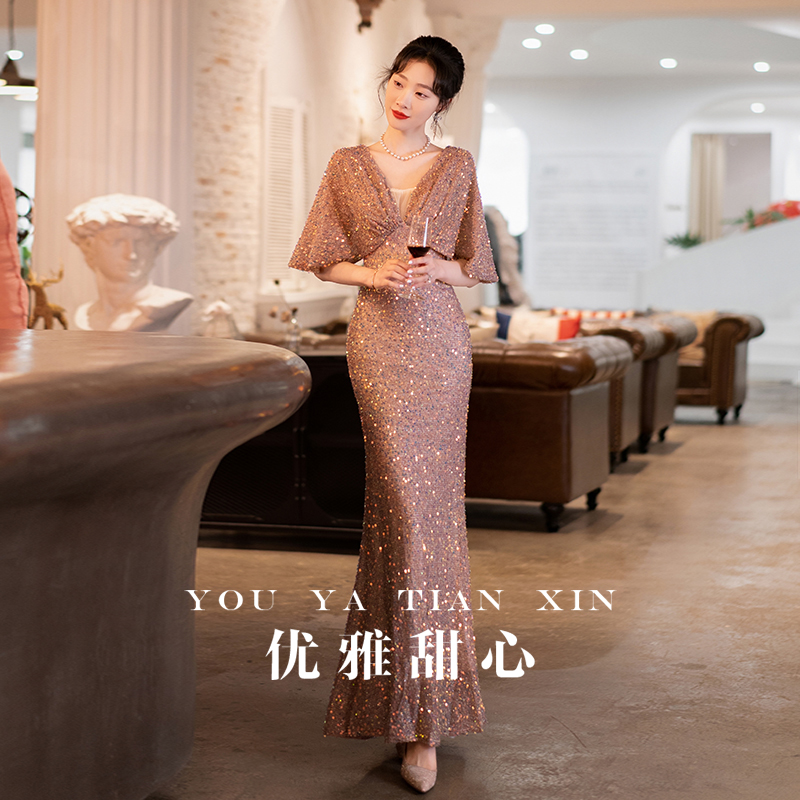 ชุดราตรี ชุดราตรีสวยหรู แบบ ทันสมัย Evening dress