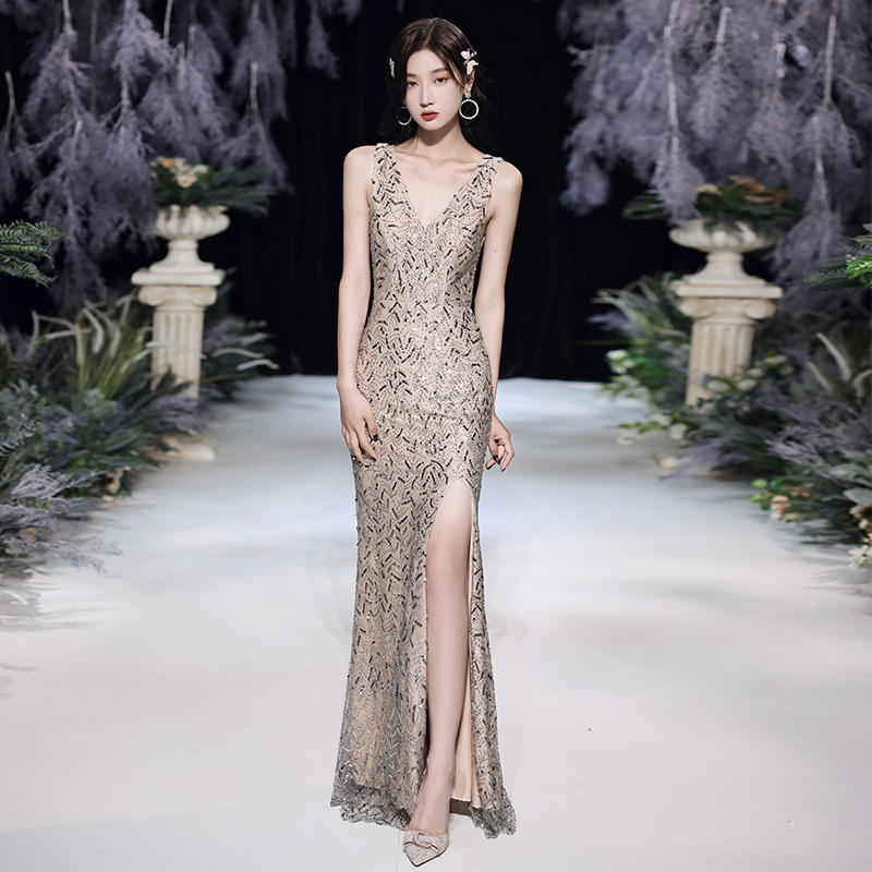 ชุดราตรี ชุดราตรีสวยหรู แบบ ทันสมัย Evening dress