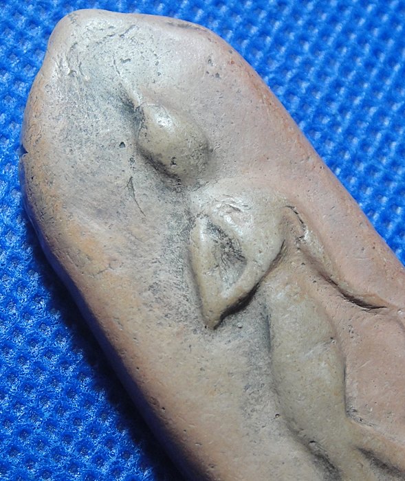 พระลีลาสรรค์ยืน กรุท้ายย่าน