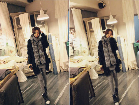 ผ้าพันคอกันหนาว ไหมพรม เกาหลี สีเทาลาย ดูดีไฮโซ พร้อมส่ง same pic
