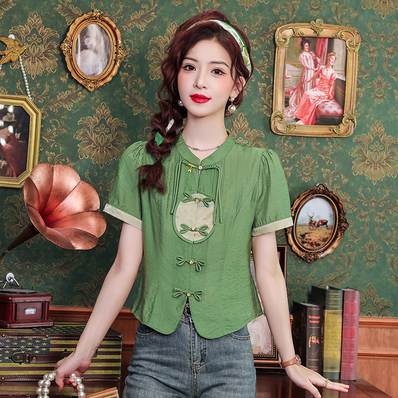 เสื้อเชิ้ตผู้หญิงใส่ทํางาน 390 บาทต่อชิ้น ฟรีค่าจัดส่ง