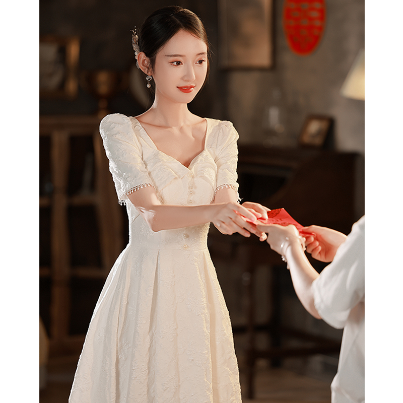 ชุดราตรี ชุดราตรีสวยหรู แบบ ทันสมัย Evening dress
