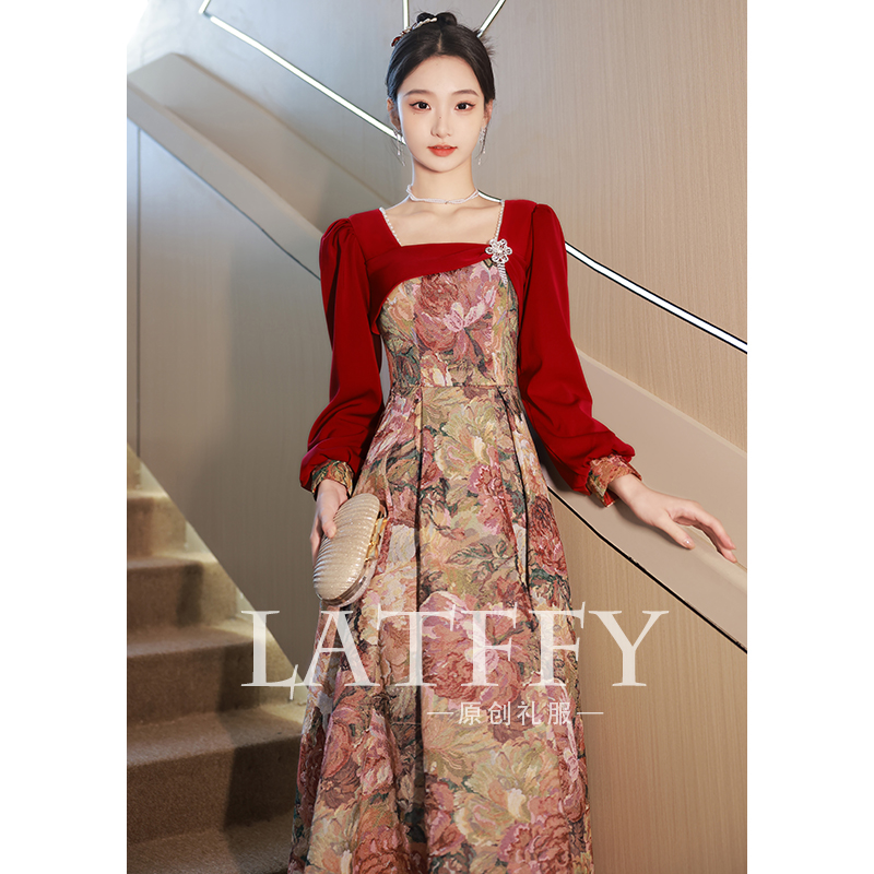 ชุดราตรี ชุดราตรีสวยหรู แบบ ทันสมัย Evening dress